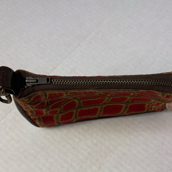 Red and Brown Patterned Clutch - Picture 4 of 12